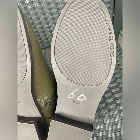 MICHAEL KORS ANKLE BOOTS,Michael Kors Sage Green ankle boots size 6.5 - Picture 4 of 16